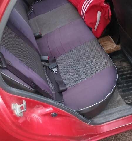 Красный ЗАЗ Ланос, объемом двигателя 1.4 л и пробегом 180 тыс. км за 2450 $, фото 5 на Automoto.ua