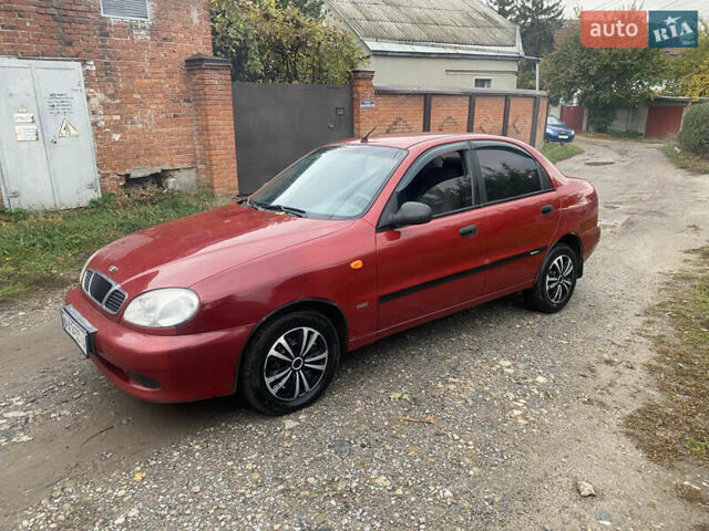 Красный ЗАЗ Ланос, объемом двигателя 1.5 л и пробегом 200 тыс. км за 1950 $, фото 1 на Automoto.ua