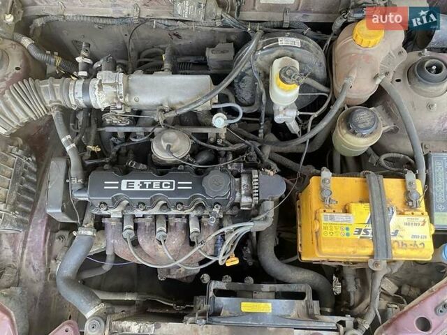 Червоний ЗАЗ Ланос, об'ємом двигуна 1.5 л та пробігом 206 тис. км за 2250 $, фото 9 на Automoto.ua