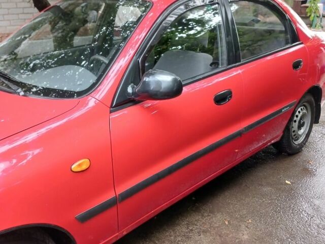 Красный ЗАЗ Ланос, объемом двигателя 1.4 л и пробегом 65 тыс. км за 3700 $, фото 2 на Automoto.ua