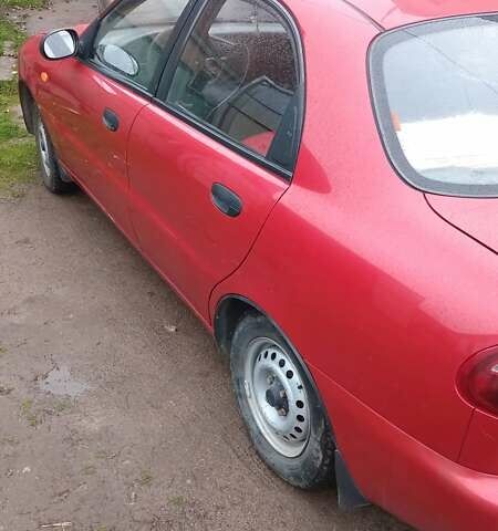 Красный ЗАЗ Ланос, объемом двигателя 1.4 л и пробегом 180 тыс. км за 2450 $, фото 3 на Automoto.ua