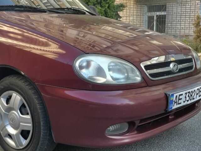 Красный ЗАЗ Ланос, объемом двигателя 1.5 л и пробегом 150 тыс. км за 2100 $, фото 1 на Automoto.ua