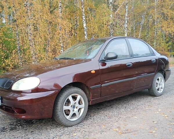 Красный ЗАЗ Ланос, объемом двигателя 1.39 л и пробегом 190 тыс. км за 1850 $, фото 3 на Automoto.ua