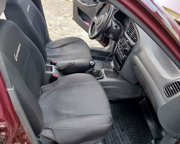 Красный ЗАЗ Ланос, объемом двигателя 1.6 л и пробегом 147 тыс. км за 2500 $, фото 4 на Automoto.ua