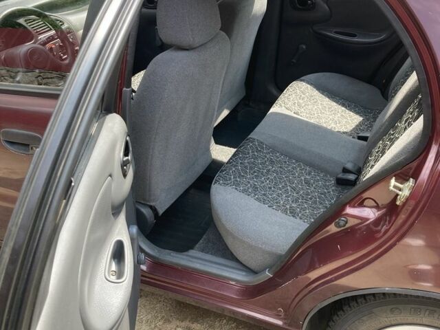 Красный ЗАЗ Ланос, объемом двигателя 1.5 л и пробегом 65 тыс. км за 3100 $, фото 5 на Automoto.ua