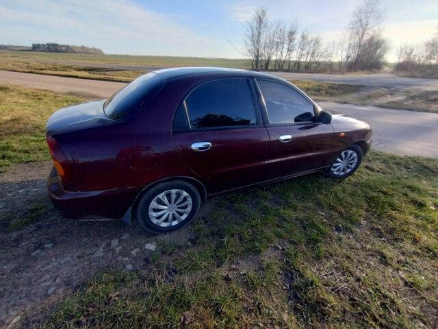 Красный ЗАЗ Ланос, объемом двигателя 1.5 л и пробегом 175 тыс. км за 2900 $, фото 1 на Automoto.ua