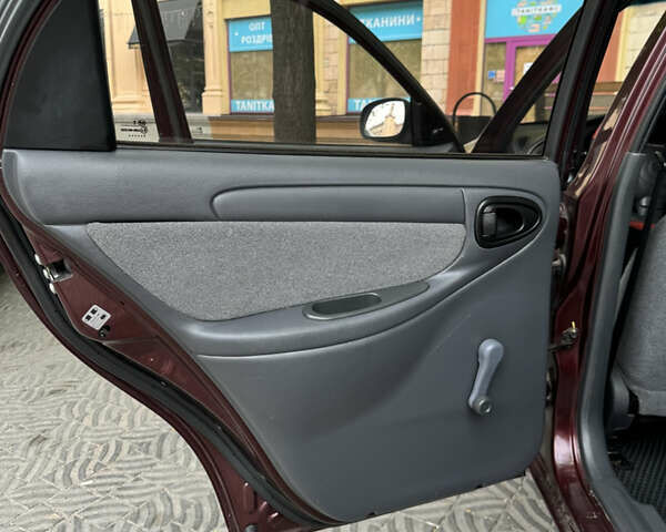 Красный ЗАЗ Ланос, объемом двигателя 1.5 л и пробегом 128 тыс. км за 3600 $, фото 11 на Automoto.ua