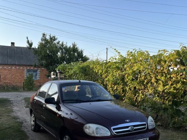 Красный ЗАЗ Ланос, объемом двигателя 1.5 л и пробегом 250 тыс. км за 1799 $, фото 6 на Automoto.ua