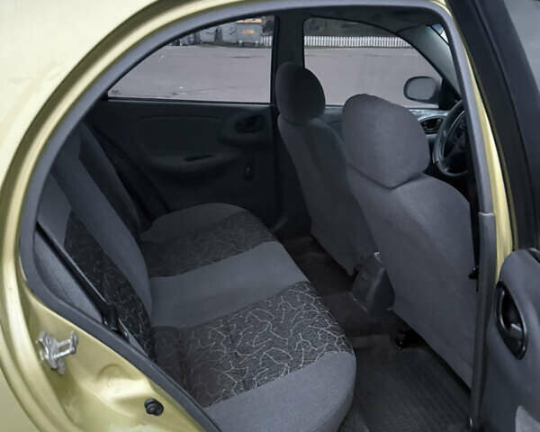 Желтый ЗАЗ Ланос, объемом двигателя 1.39 л и пробегом 126 тыс. км за 2100 $, фото 9 на Automoto.ua