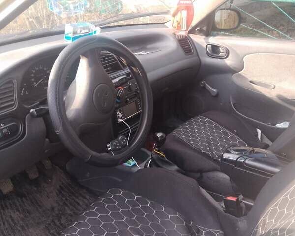 Жовтий ЗАЗ Ланос, об'ємом двигуна 1.39 л та пробігом 300 тис. км за 1350 $, фото 3 на Automoto.ua