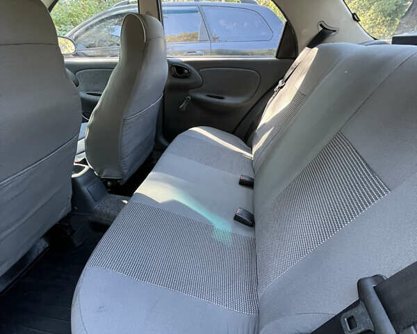 Жовтий ЗАЗ Ланос, об'ємом двигуна 1.39 л та пробігом 343 тис. км за 2500 $, фото 5 на Automoto.ua