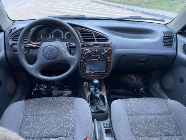 Желтый ЗАЗ Ланос, объемом двигателя 1.4 л и пробегом 210 тыс. км за 1750 $, фото 5 на Automoto.ua