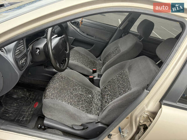 Желтый ЗАЗ Ланос, объемом двигателя 1.5 л и пробегом 219 тыс. км за 3200 $, фото 7 на Automoto.ua