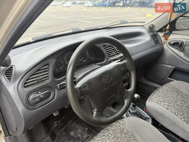 Желтый ЗАЗ Ланос, объемом двигателя 1.5 л и пробегом 219 тыс. км за 3200 $, фото 12 на Automoto.ua