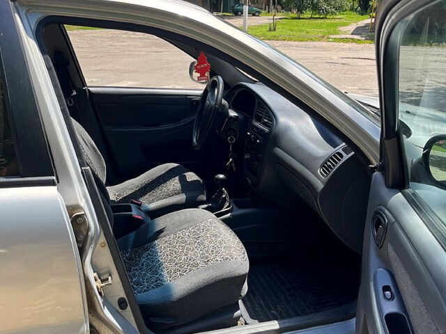 Сірий ЗАЗ Ланос, об'ємом двигуна 1.5 л та пробігом 230 тис. км за 2599 $, фото 4 на Automoto.ua