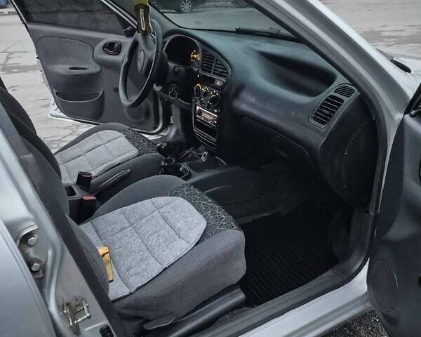 Сірий ЗАЗ Ланос, об'ємом двигуна 1.4 л та пробігом 112 тис. км за 2300 $, фото 5 на Automoto.ua