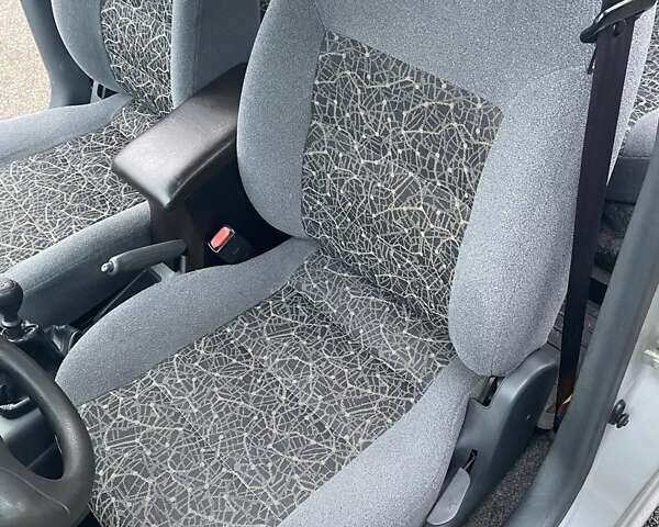 Сірий ЗАЗ Ланос, об'ємом двигуна 1.39 л та пробігом 69 тис. км за 2900 $, фото 35 на Automoto.ua