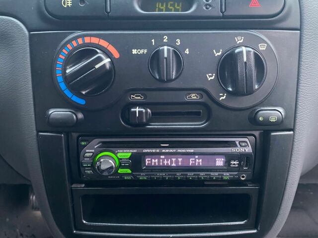 Сірий ЗАЗ Ланос, об'ємом двигуна 1.4 л та пробігом 69 тис. км за 2900 $, фото 10 на Automoto.ua