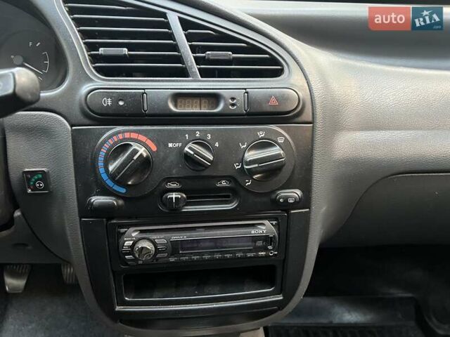 Сірий ЗАЗ Ланос, об'ємом двигуна 1.39 л та пробігом 130 тис. км за 2300 $, фото 9 на Automoto.ua