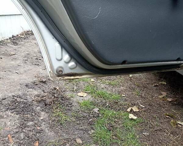 Серый ЗАЗ Ланос, объемом двигателя 1.39 л и пробегом 300 тыс. км за 1500 $, фото 9 на Automoto.ua