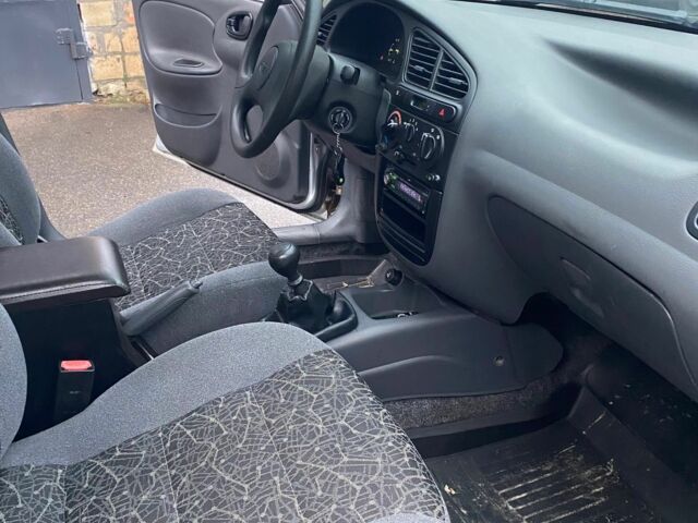 Сірий ЗАЗ Ланос, об'ємом двигуна 1.4 л та пробігом 69 тис. км за 2900 $, фото 12 на Automoto.ua