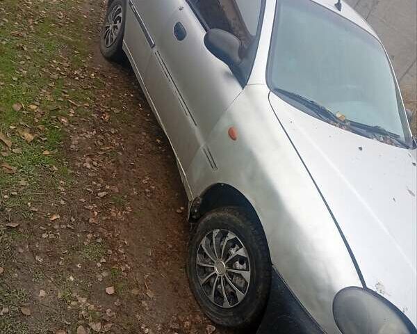 Сірий ЗАЗ Ланос, об'ємом двигуна 1.39 л та пробігом 200 тис. км за 900 $, фото 2 на Automoto.ua