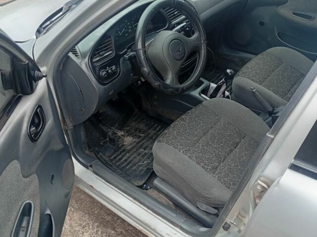 Сірий ЗАЗ Ланос, об'ємом двигуна 1.4 л та пробігом 220 тис. км за 1100 $, фото 4 на Automoto.ua