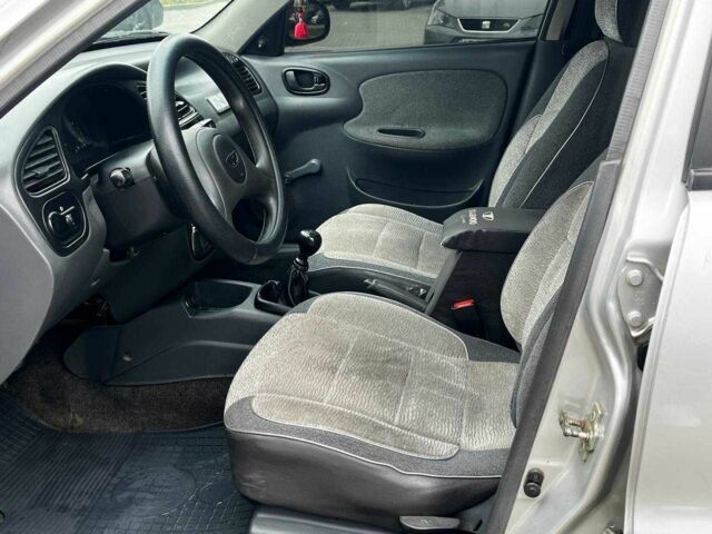 Серый ЗАЗ Ланос, объемом двигателя 1.4 л и пробегом 220 тыс. км за 2400 $, фото 8 на Automoto.ua