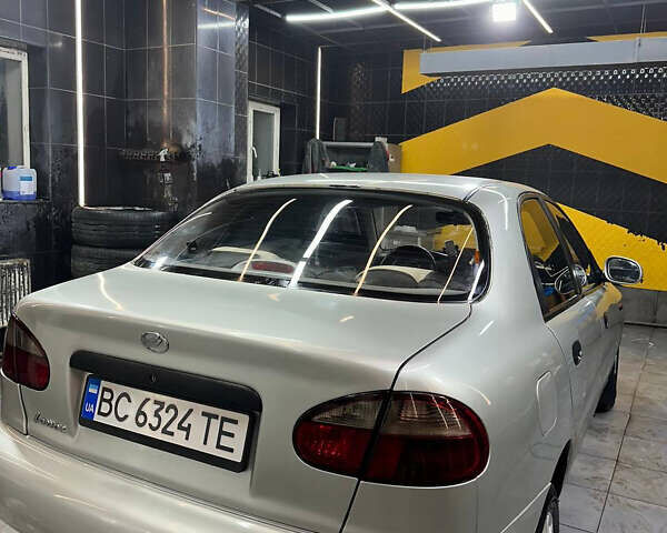 Сірий ЗАЗ Ланос, об'ємом двигуна 1.6 л та пробігом 270 тис. км за 1999 $, фото 4 на Automoto.ua