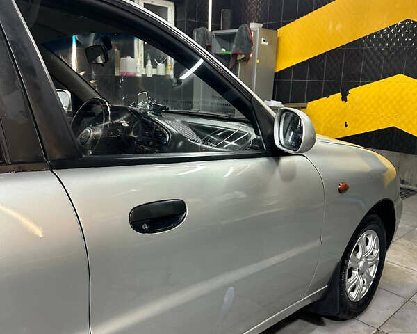 Сірий ЗАЗ Ланос, об'ємом двигуна 1.6 л та пробігом 270 тис. км за 1999 $, фото 6 на Automoto.ua