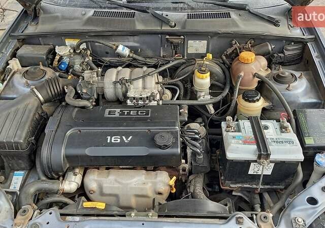 Сірий ЗАЗ Ланос, об'ємом двигуна 1.6 л та пробігом 165 тис. км за 3100 $, фото 2 на Automoto.ua