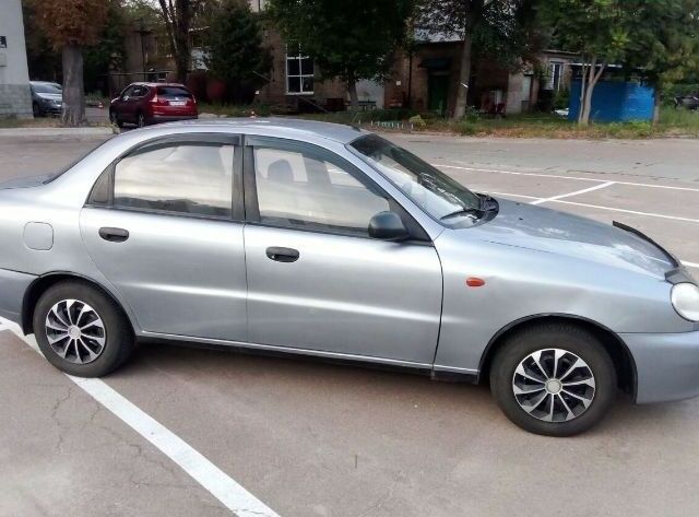 Серый ЗАЗ Ланос, объемом двигателя 1.5 л и пробегом 149 тыс. км за 1750 $, фото 4 на Automoto.ua