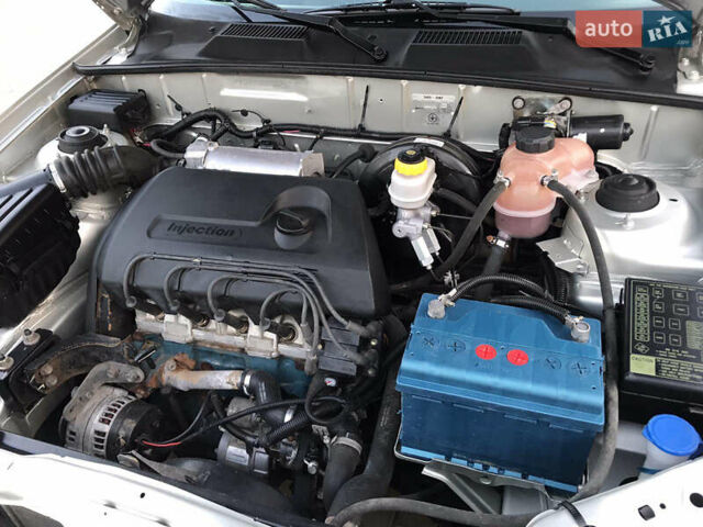 Сірий ЗАЗ Ланос, об'ємом двигуна 1.4 л та пробігом 55 тис. км за 3300 $, фото 4 на Automoto.ua