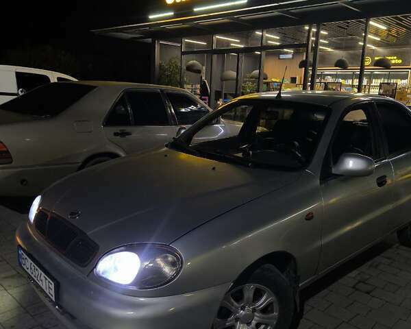 Сірий ЗАЗ Ланос, об'ємом двигуна 1.6 л та пробігом 270 тис. км за 1999 $, фото 1 на Automoto.ua