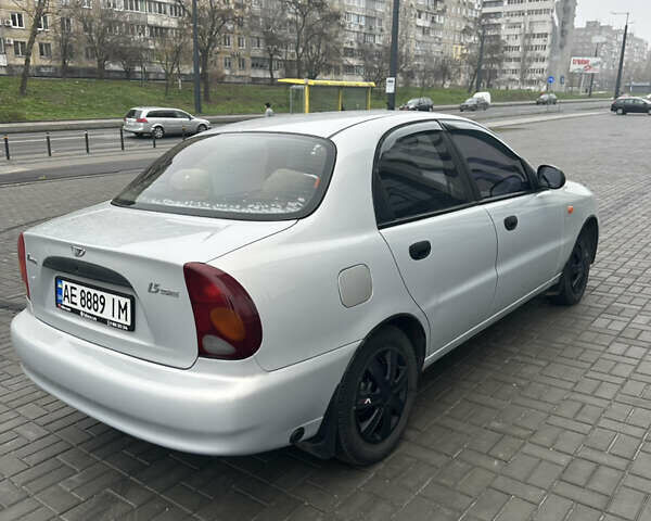 Сірий ЗАЗ Ланос, об'ємом двигуна 1.5 л та пробігом 211 тис. км за 3200 $, фото 5 на Automoto.ua