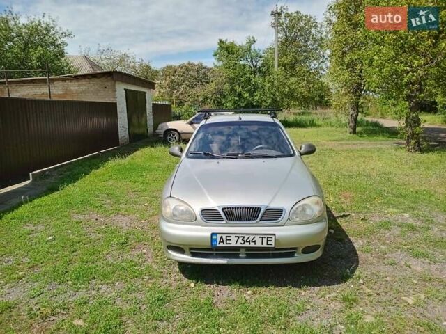 Сірий ЗАЗ Ланос, об'ємом двигуна 1.39 л та пробігом 152 тис. км за 2400 $, фото 3 на Automoto.ua