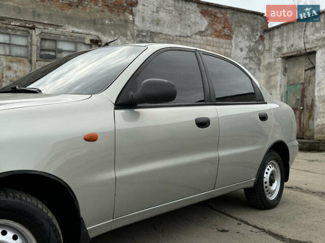 Серый ЗАЗ Ланос, объемом двигателя 1.5 л и пробегом 89 тыс. км за 3600 $, фото 3 на Automoto.ua