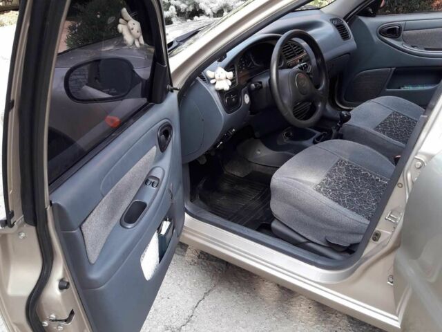 Сірий ЗАЗ Ланос, об'ємом двигуна 1.5 л та пробігом 170 тис. км за 3800 $, фото 5 на Automoto.ua