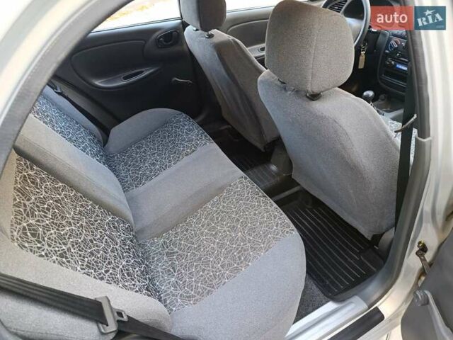 Сірий ЗАЗ Ланос, об'ємом двигуна 1.5 л та пробігом 8 тис. км за 4900 $, фото 48 на Automoto.ua