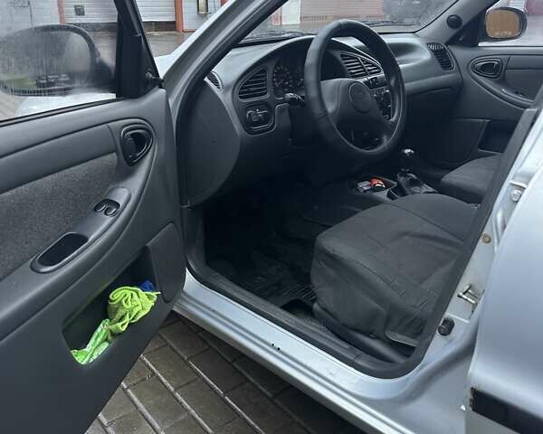 Серый ЗАЗ Ланос, объемом двигателя 1.5 л и пробегом 93 тыс. км за 3750 $, фото 4 на Automoto.ua