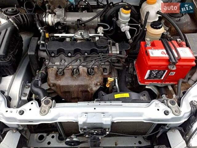 Серый ЗАЗ Ланос, объемом двигателя 1.5 л и пробегом 80 тыс. км за 3500 $, фото 12 на Automoto.ua