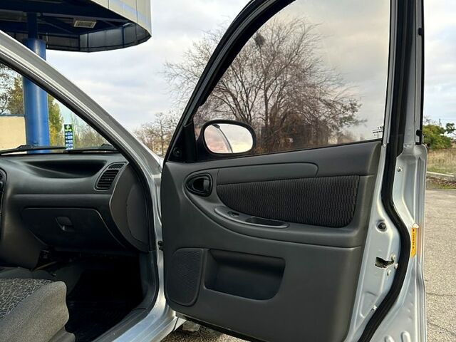 Сірий ЗАЗ Ланос, об'ємом двигуна 1.5 л та пробігом 119 тис. км за 3200 $, фото 12 на Automoto.ua