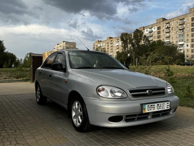 Сірий ЗАЗ Ланос, об'ємом двигуна 1.5 л та пробігом 92 тис. км за 3200 $, фото 1 на Automoto.ua