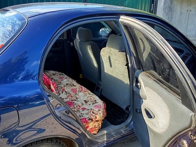 Синий ЗАЗ Ланос, объемом двигателя 1.5 л и пробегом 180 тыс. км за 2200 $, фото 2 на Automoto.ua