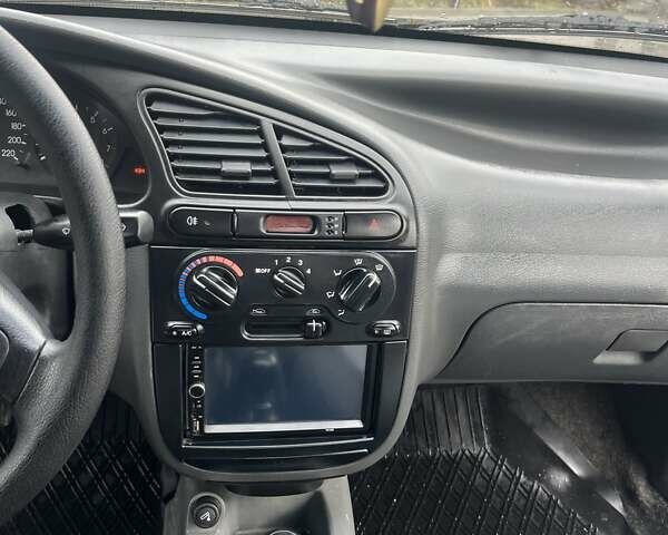 Синий ЗАЗ Ланос, объемом двигателя 1.5 л и пробегом 160 тыс. км за 2400 $, фото 5 на Automoto.ua