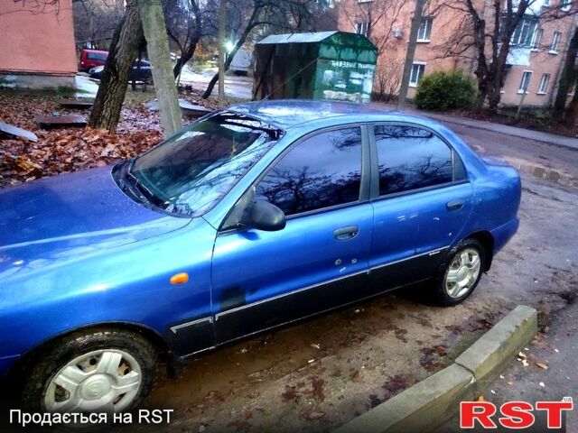 Синій ЗАЗ Ланос, об'ємом двигуна 1.6 л та пробігом 200 тис. км за 1750 $, фото 4 на Automoto.ua