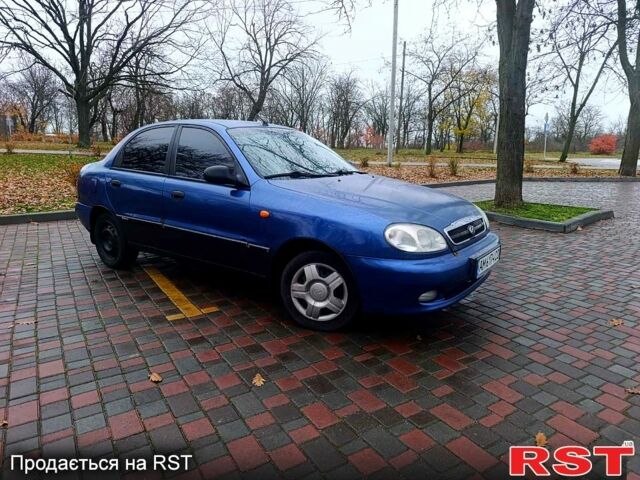 Синій ЗАЗ Ланос, об'ємом двигуна 1.6 л та пробігом 200 тис. км за 1750 $, фото 1 на Automoto.ua