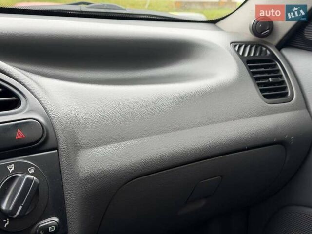 Синий ЗАЗ Ланос, объемом двигателя 1.5 л и пробегом 136 тыс. км за 3200 $, фото 46 на Automoto.ua