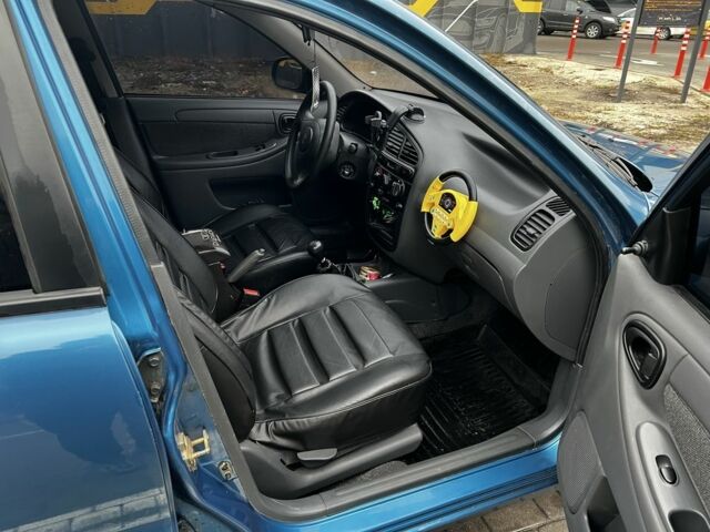 Синій ЗАЗ Ланос, об'ємом двигуна 1.5 л та пробігом 150 тис. км за 2800 $, фото 4 на Automoto.ua