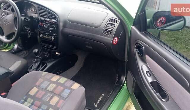 Зеленый ЗАЗ Ланос, объемом двигателя 1.6 л и пробегом 195 тыс. км за 3600 $, фото 6 на Automoto.ua